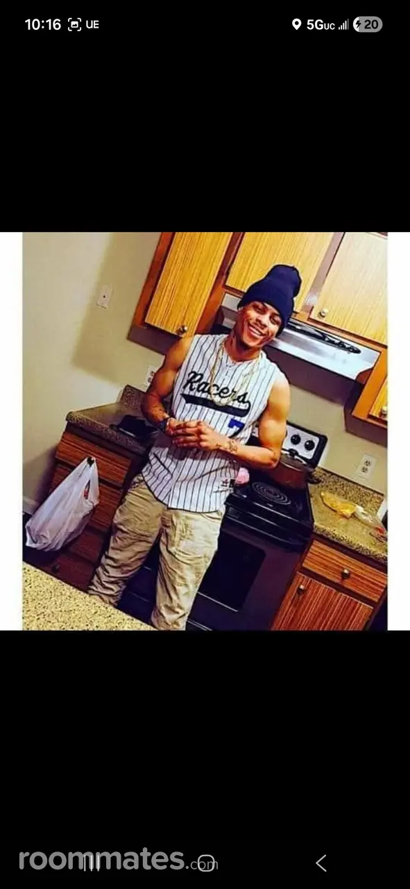 Profile photo 6 of 10