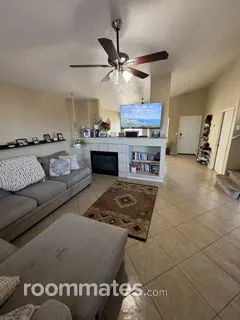 Room for rent in Gilbert, AZ $975, house