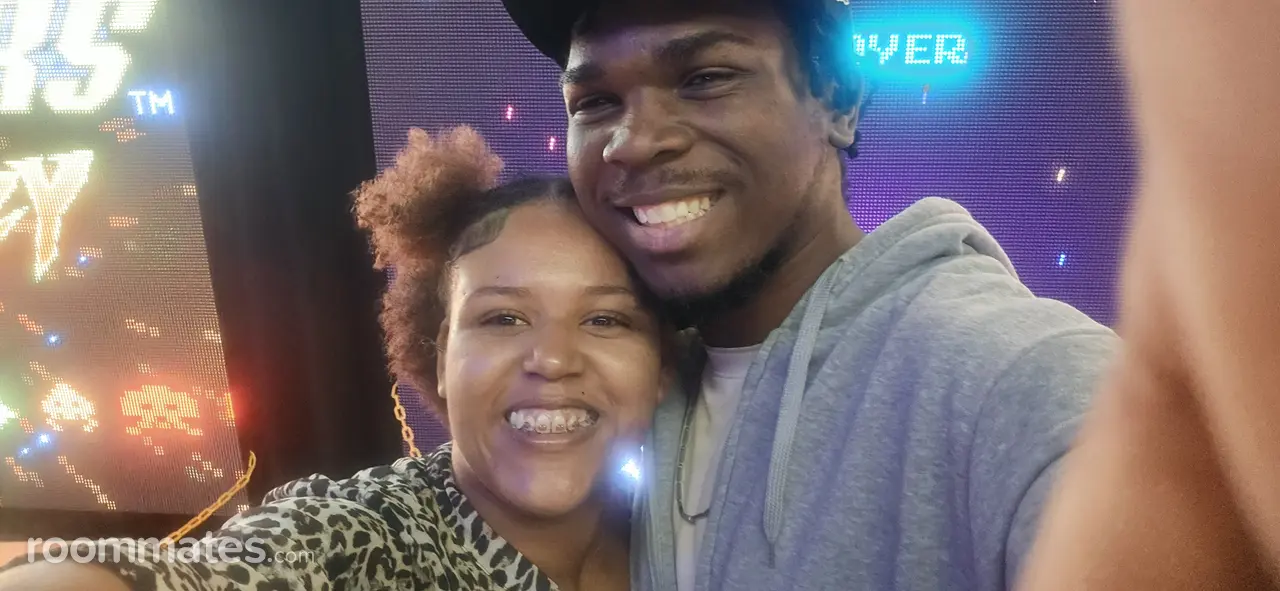 Profile photo 1 of 1