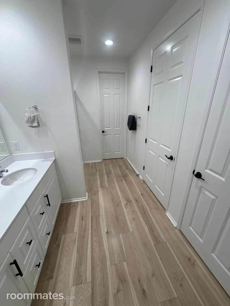 Profile photo 7 of 11