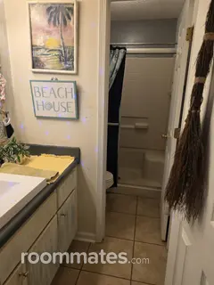 Room for rent in Pensacola, FL $700, house