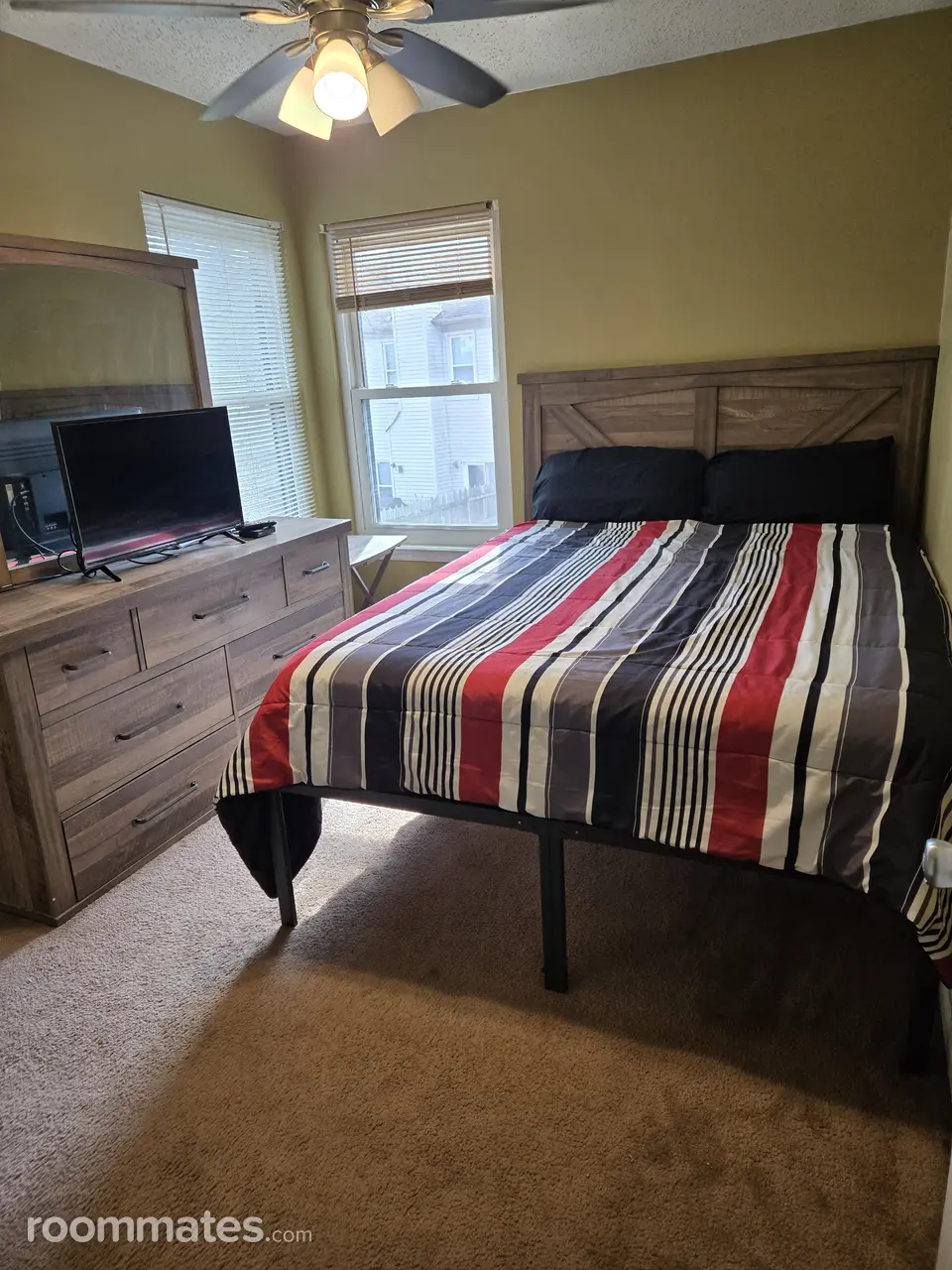 Profile photo 3 of 6