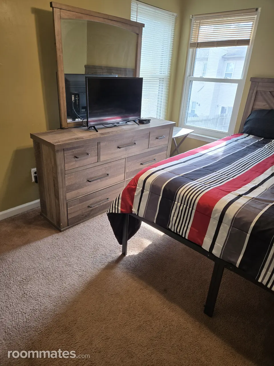 Profile photo 5 of 6