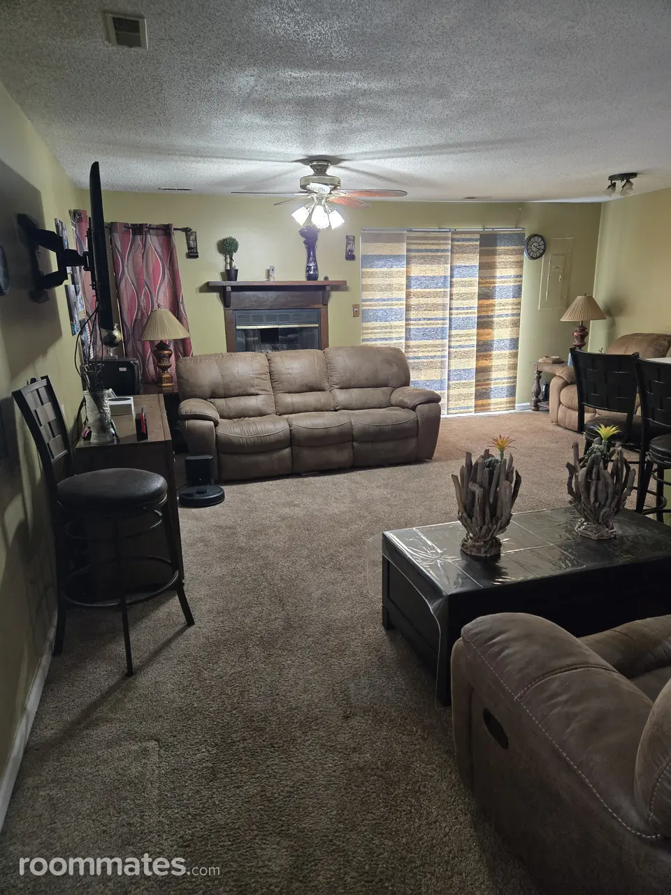 Profile photo 1 of 6