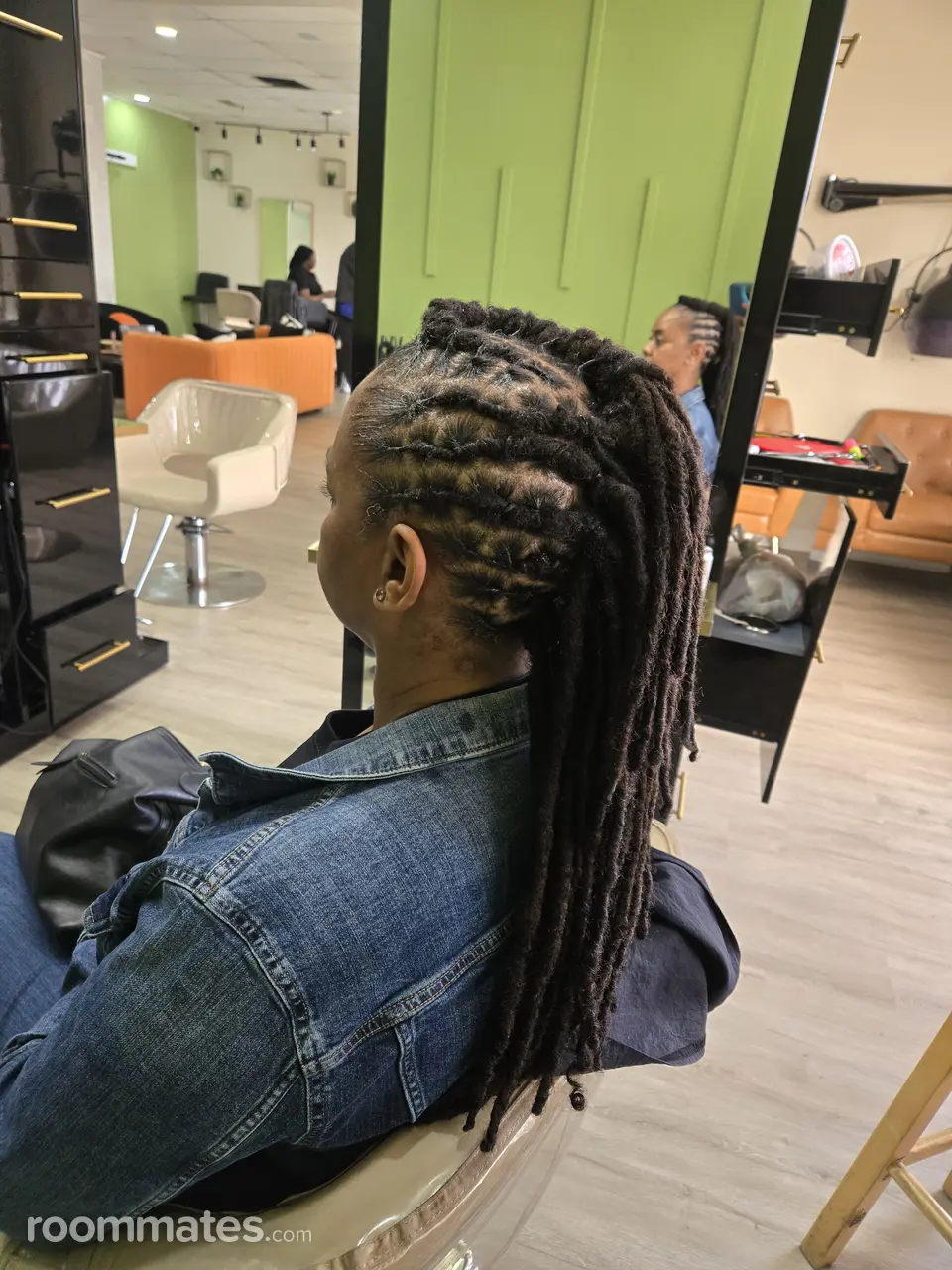 Profile photo 6 of 6