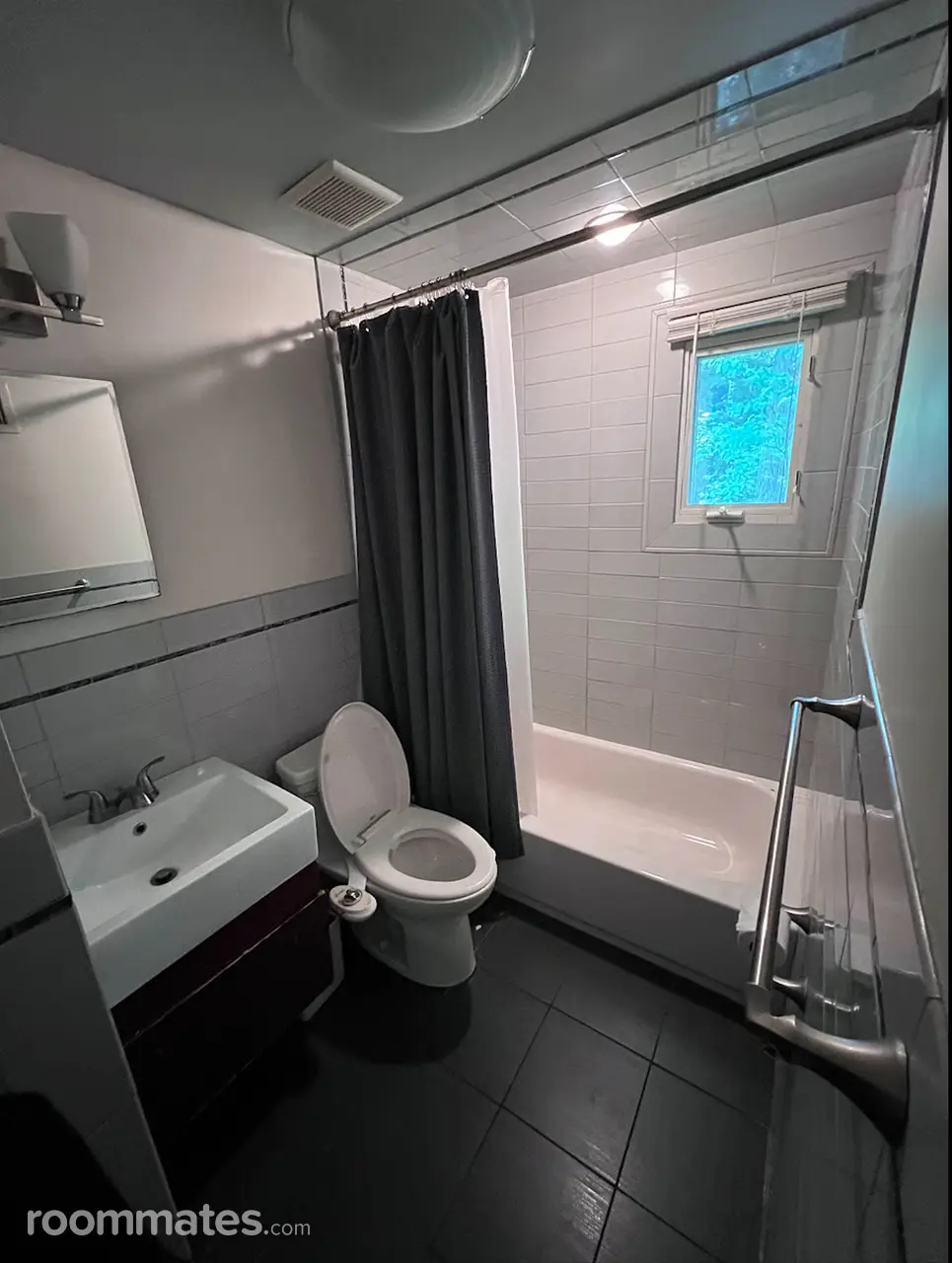 Profile photo 4 of 13