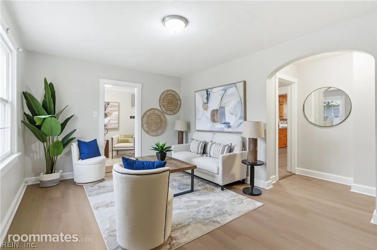 Profile photo 8 of 21