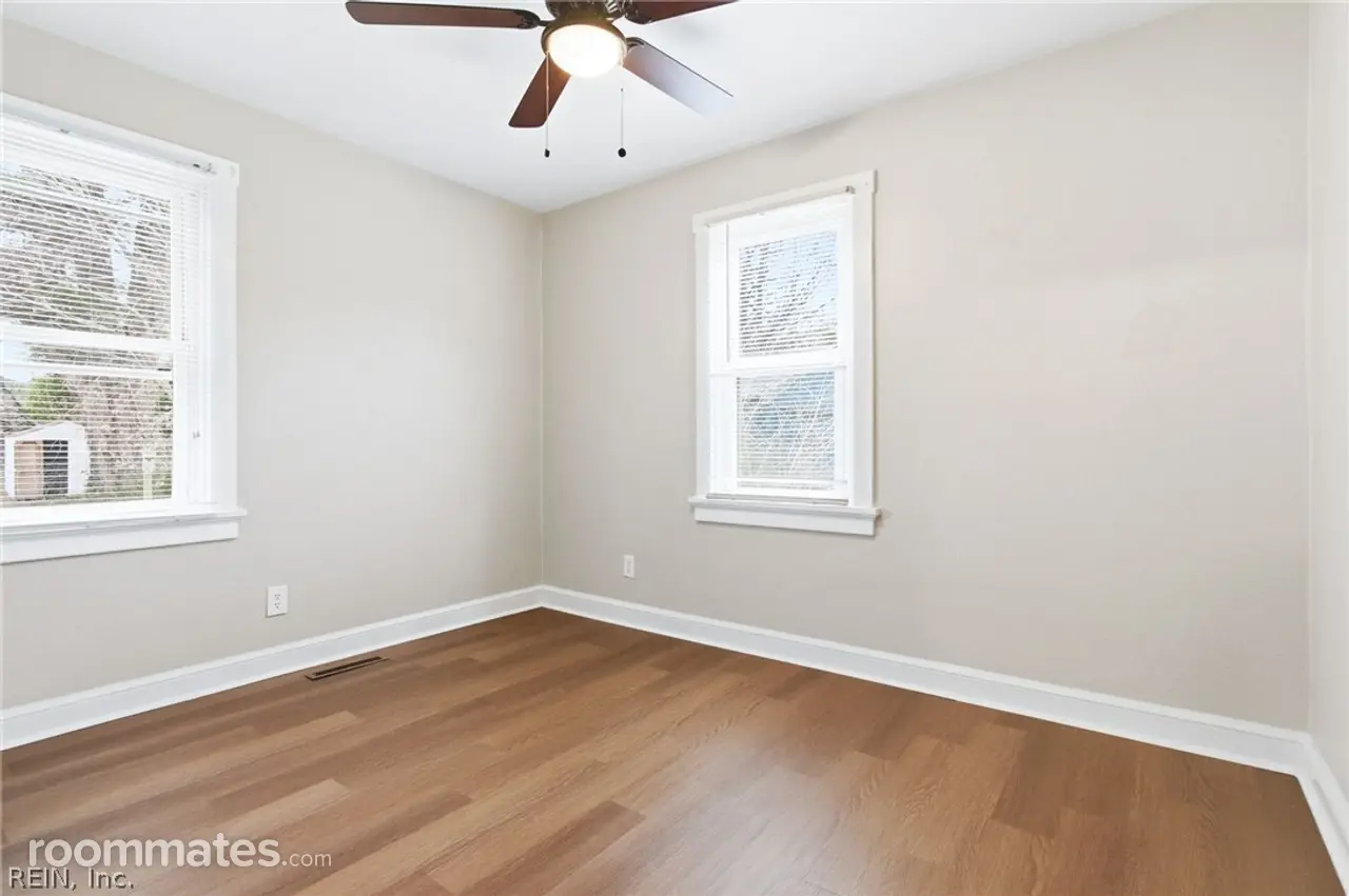 Profile photo 5 of 21