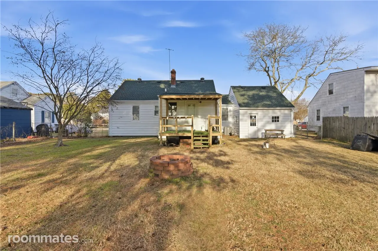 Profile photo 9 of 21