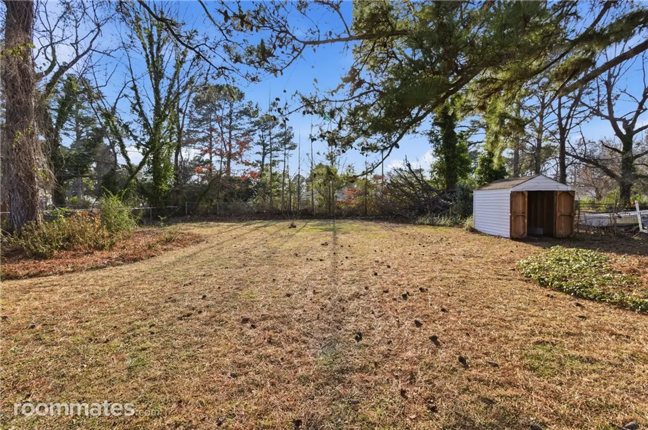 Profile photo 10 of 21