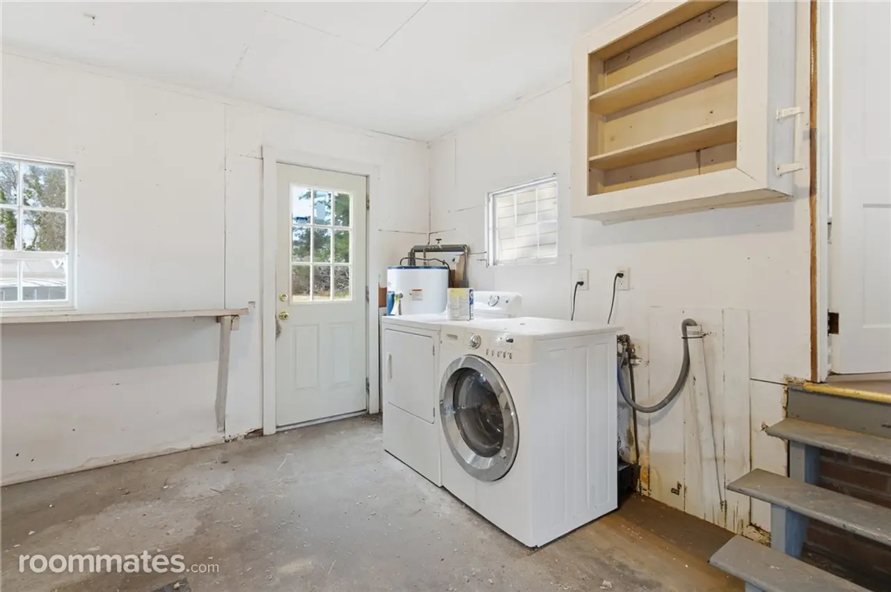 Profile photo 4 of 21