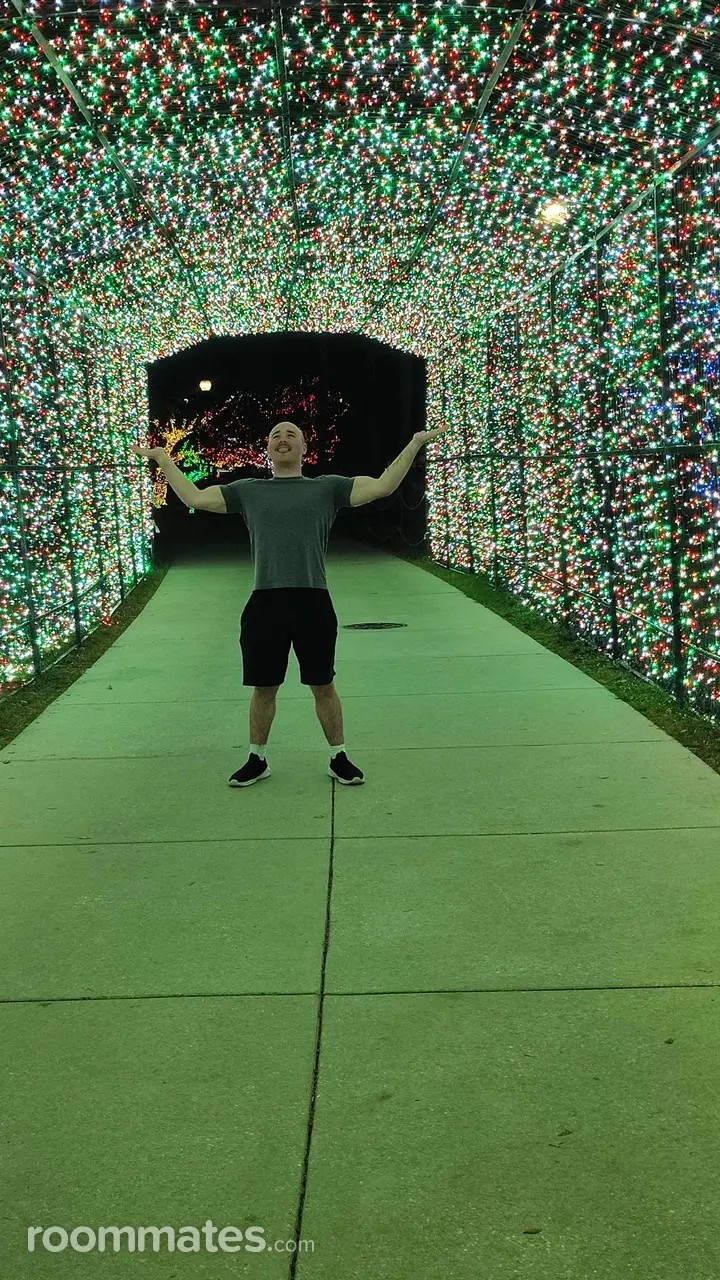 Profile photo 13 of 21