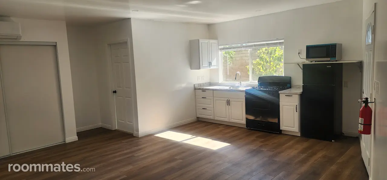 Profile photo 3 of 11