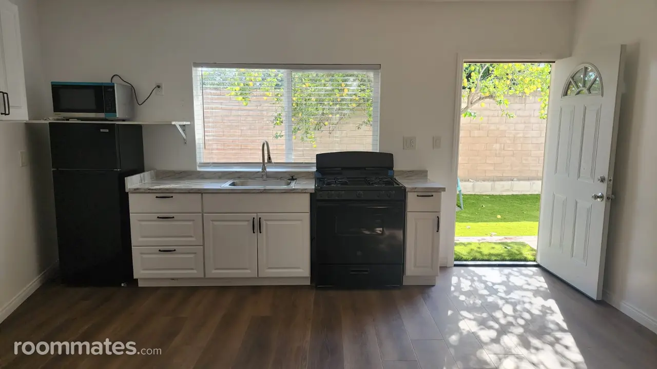 Profile photo 6 of 11