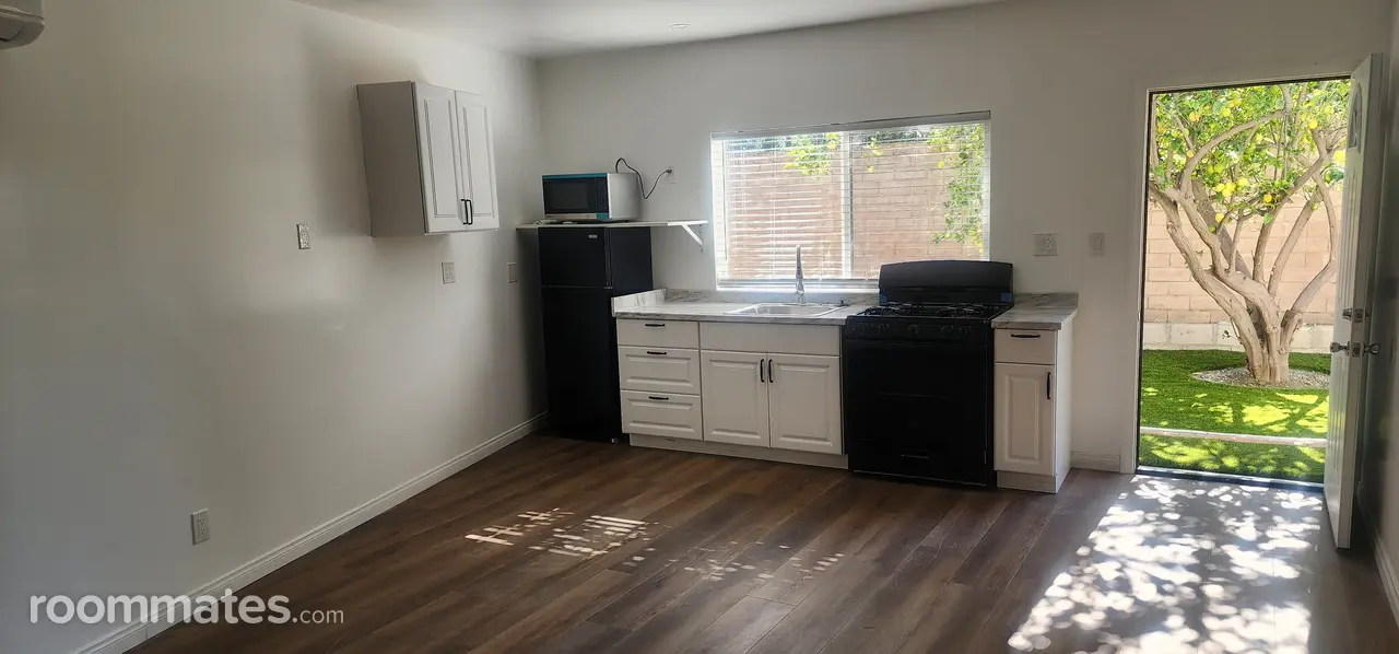 Profile photo 10 of 11