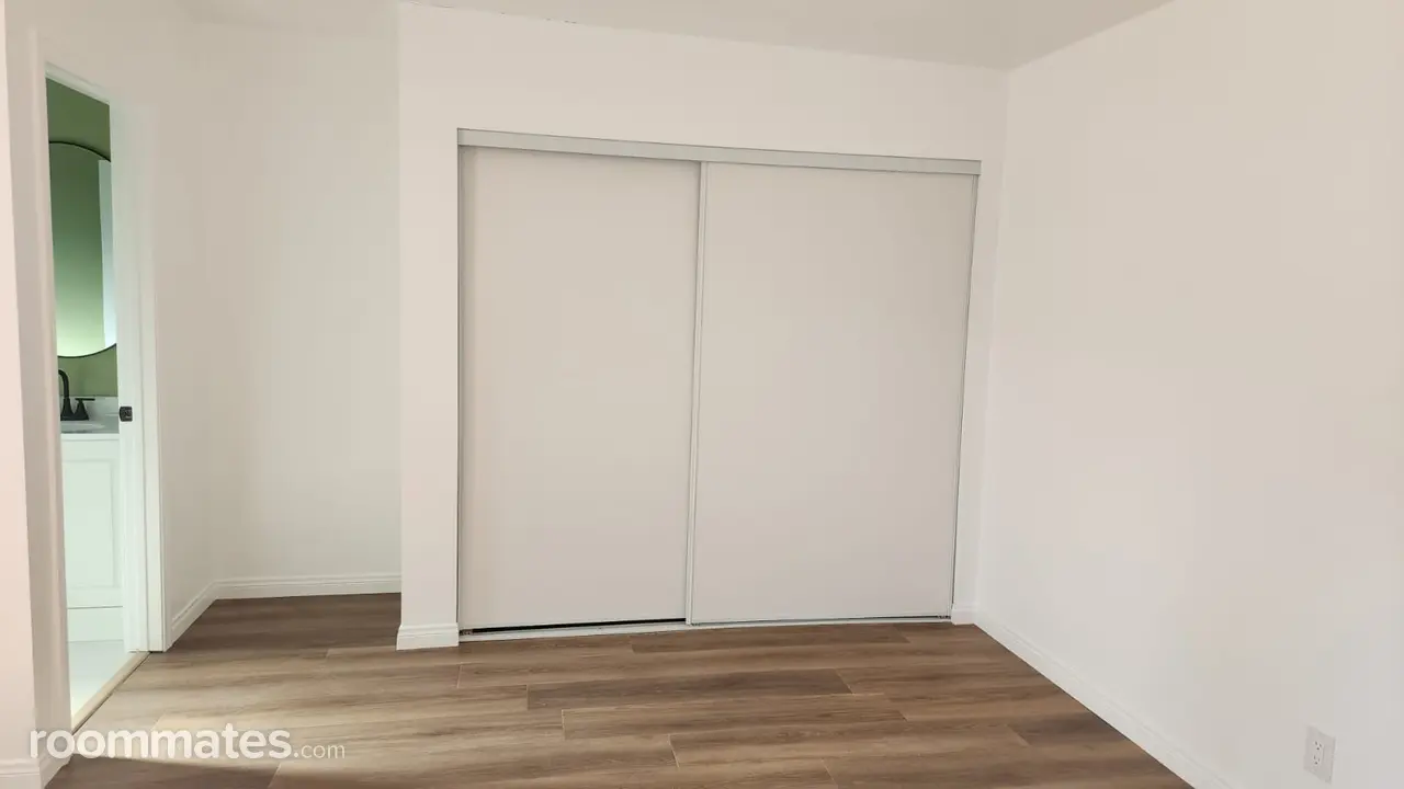 Profile photo 1 of 11