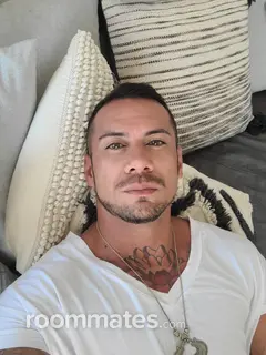 Roommate looking Tucson, AZ, $1000