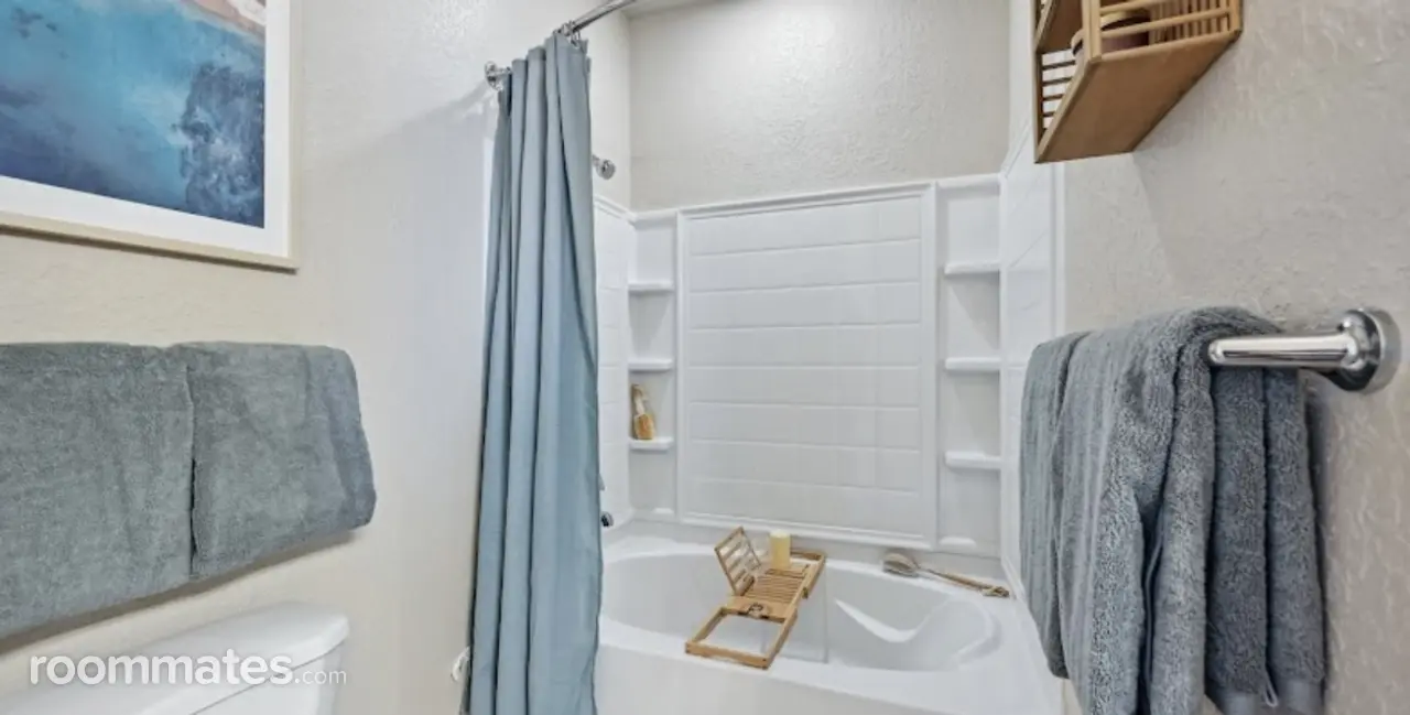 Profile photo 4 of 16