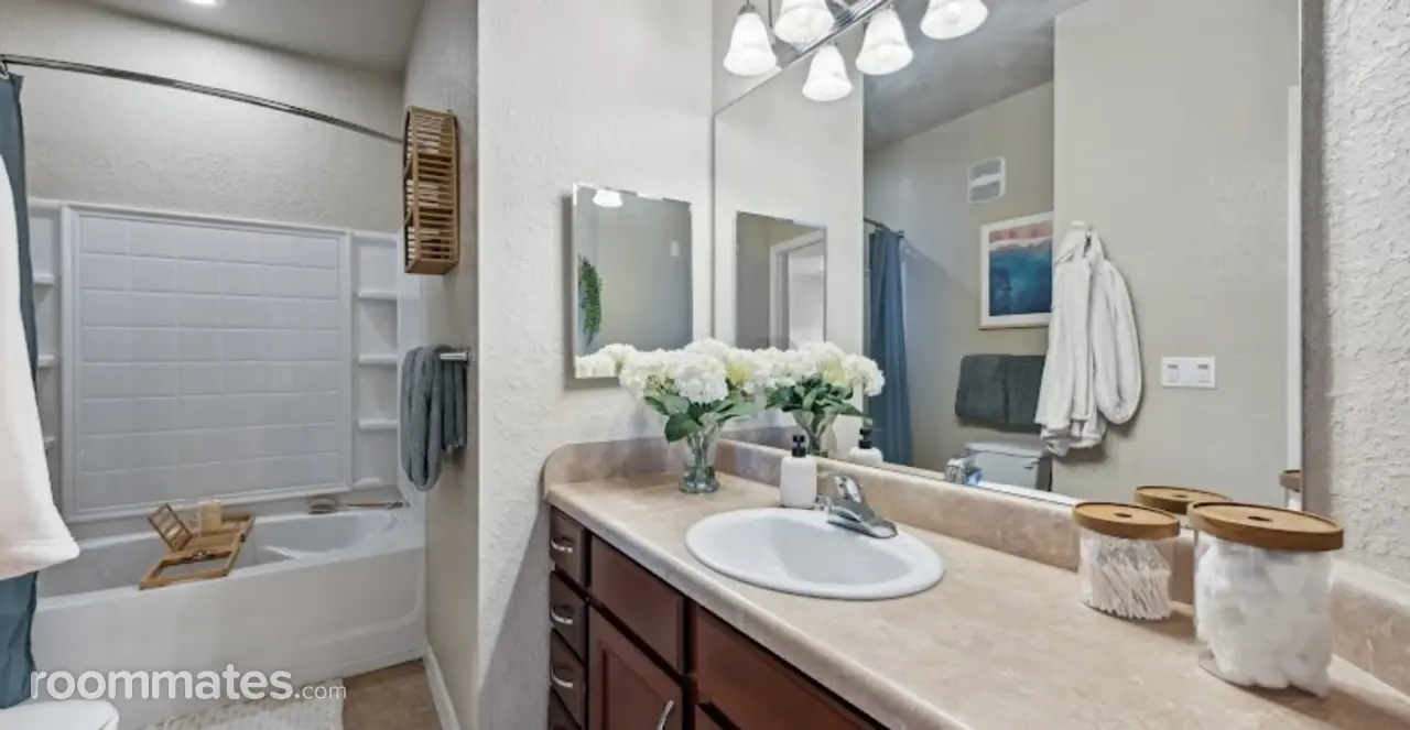 Profile photo 3 of 16