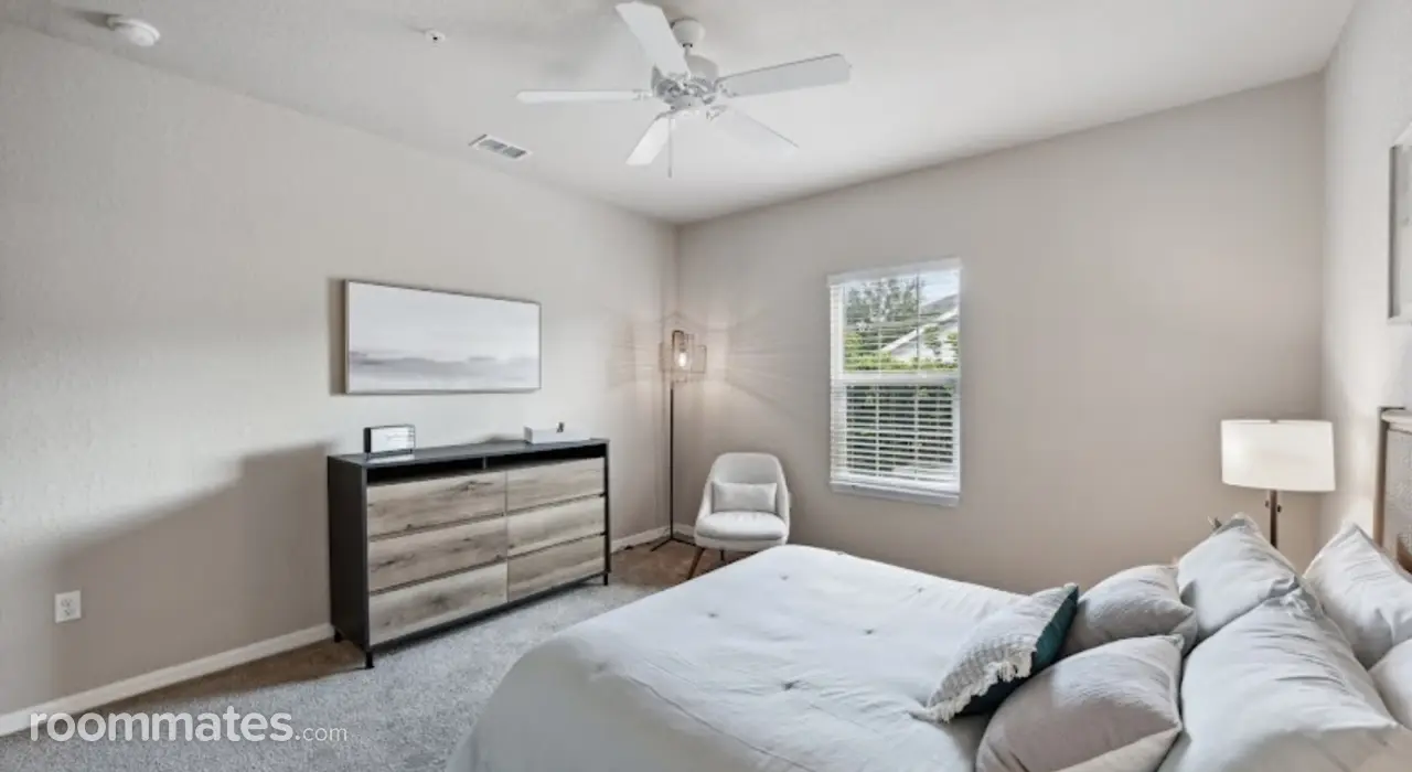 Profile photo 1 of 16