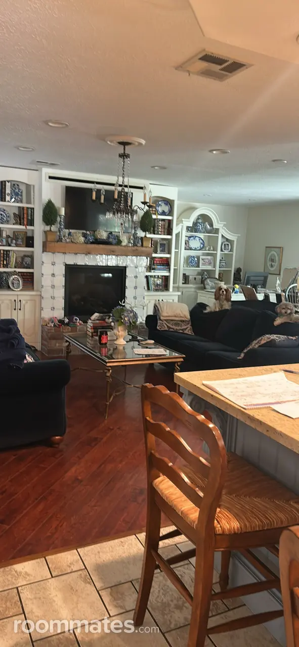 Profile photo 4 of 18