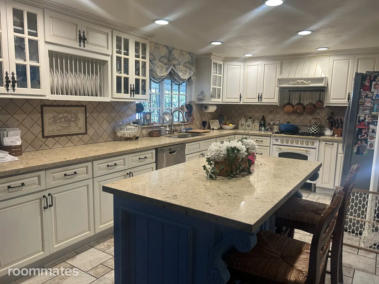 Profile photo 10 of 18