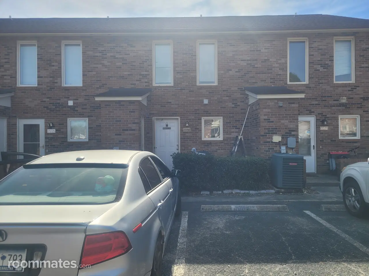 Profile photo 3 of 10