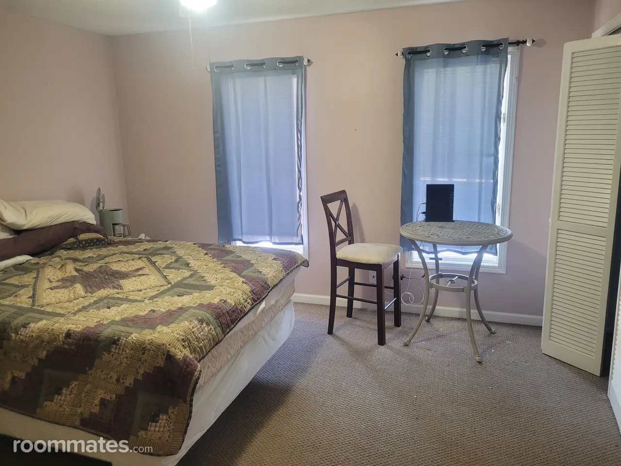 Profile photo 9 of 10