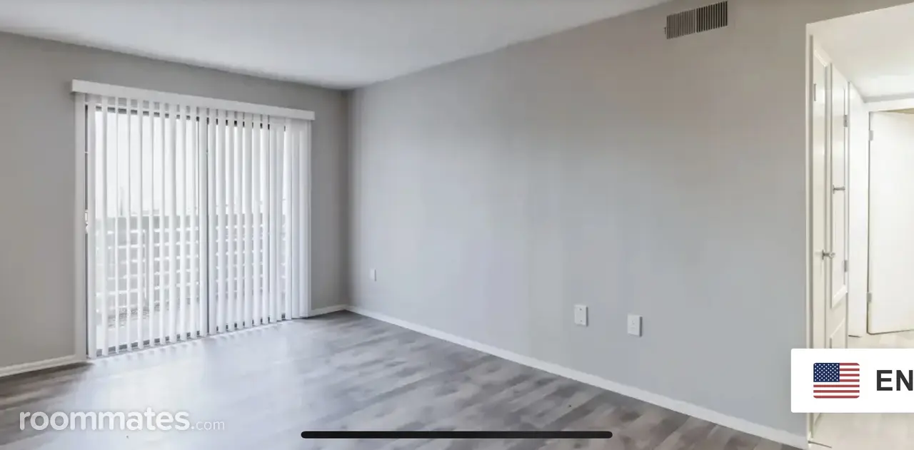 Profile photo 3 of 4