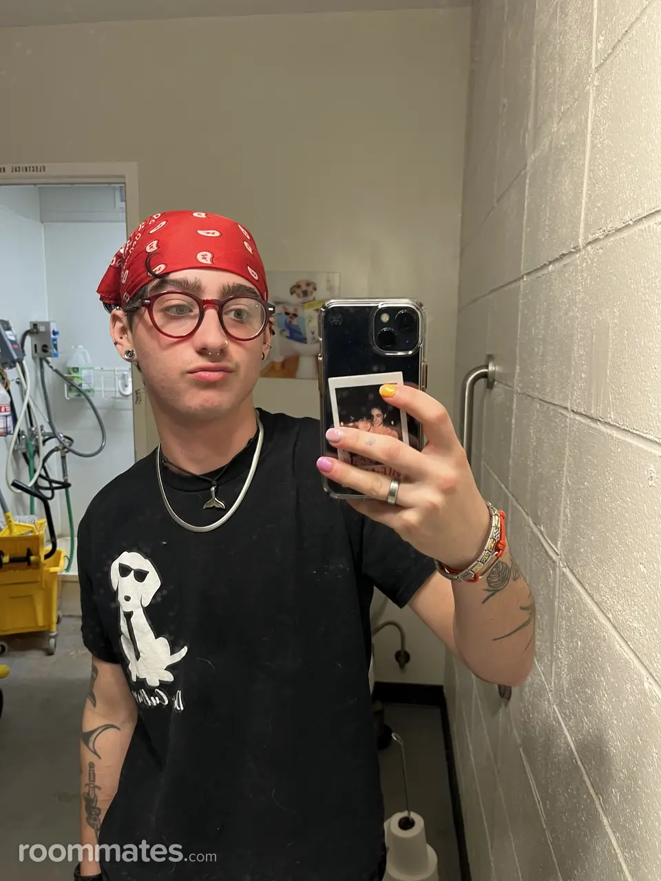 Profile photo 4 of 4