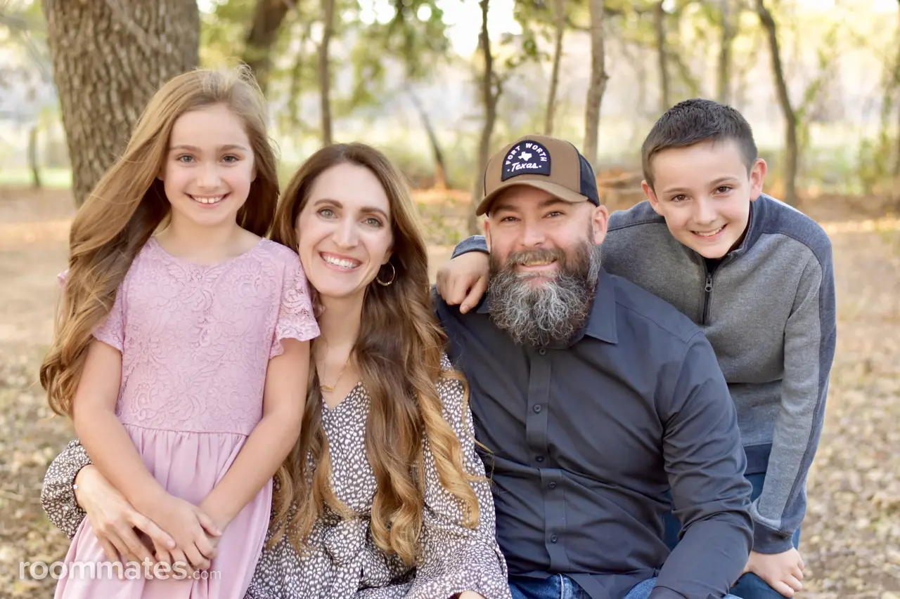 Profile photo 2 of 3