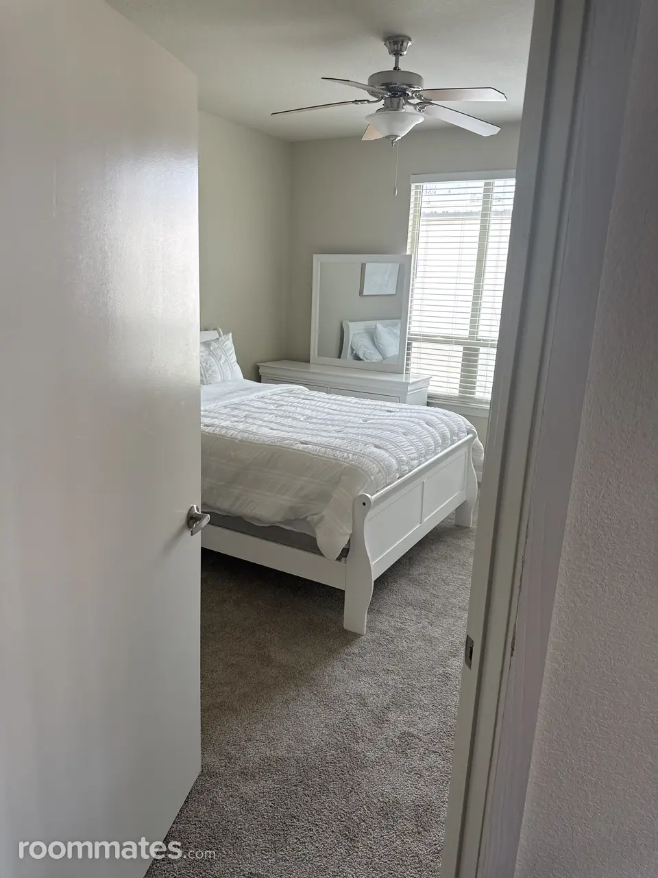 Profile photo 3 of 14