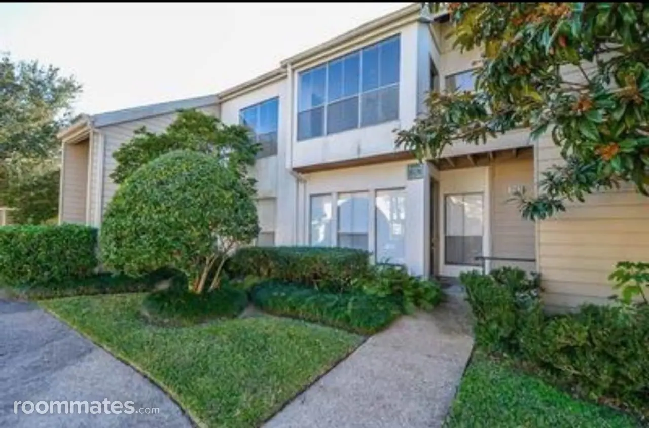 Profile photo 9 of 10