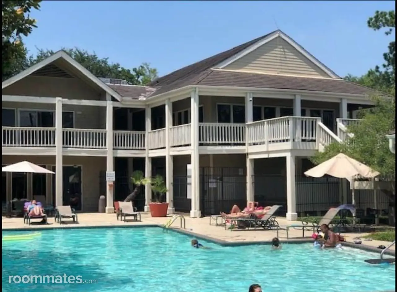 Profile photo 5 of 10