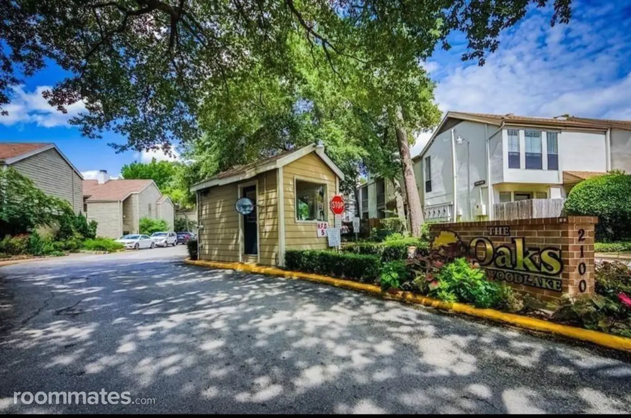 Profile photo 6 of 10