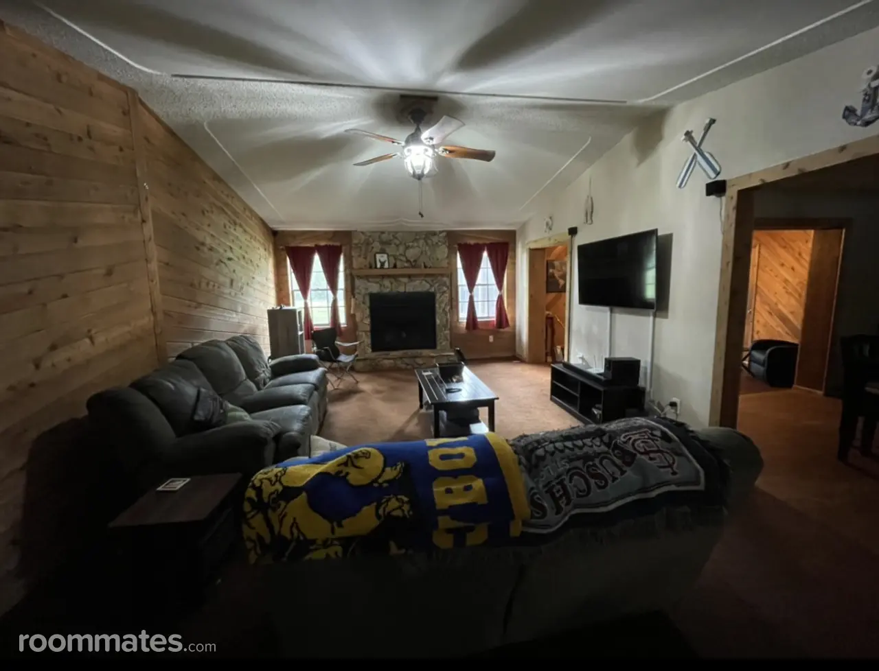 Profile photo 4 of 10