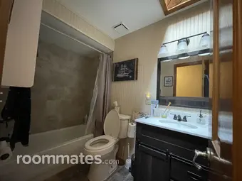 Room for rent in Melbourne, FL $1100, house