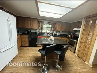 Room for rent in Melbourne, FL $1100, house