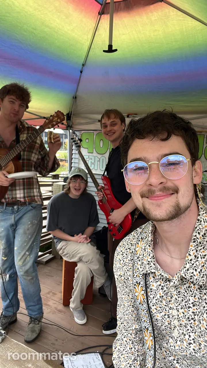 Profile photo 5 of 5