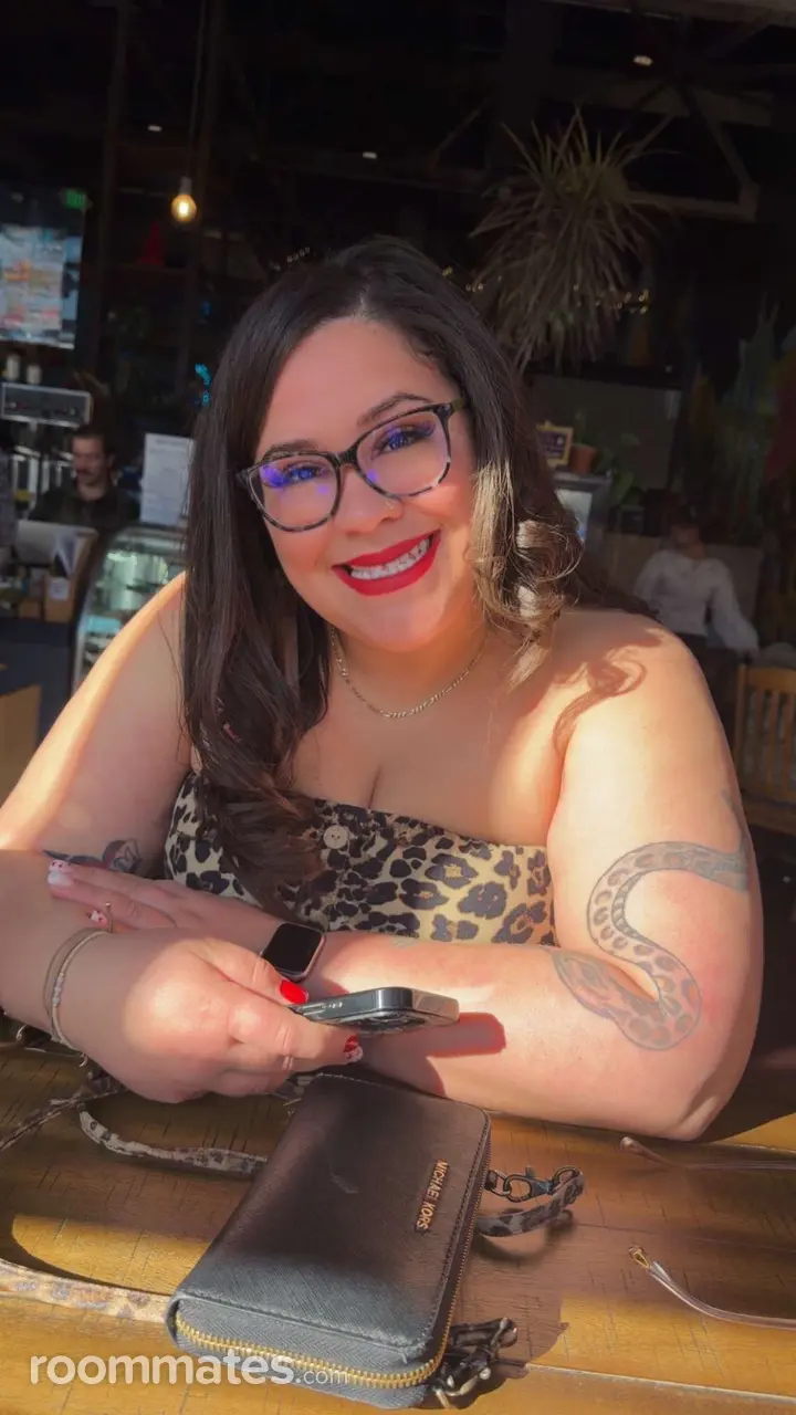 Profile photo 1 of 1