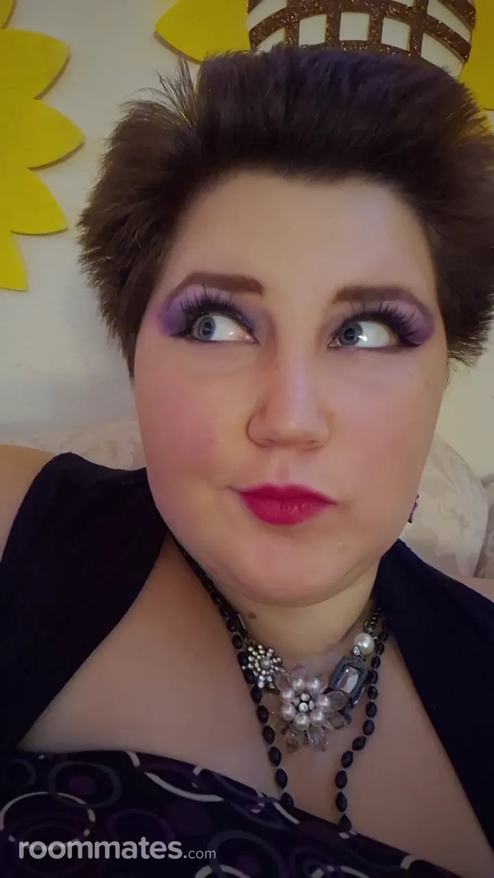 Profile photo 7 of 14