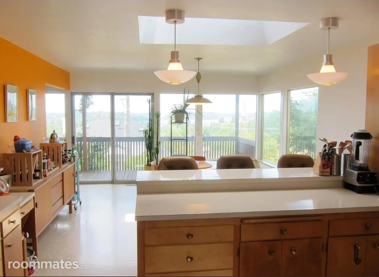 Profile photo 3 of 9