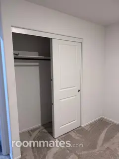 Room for rent in Lake Elsinore, CA $1250, house