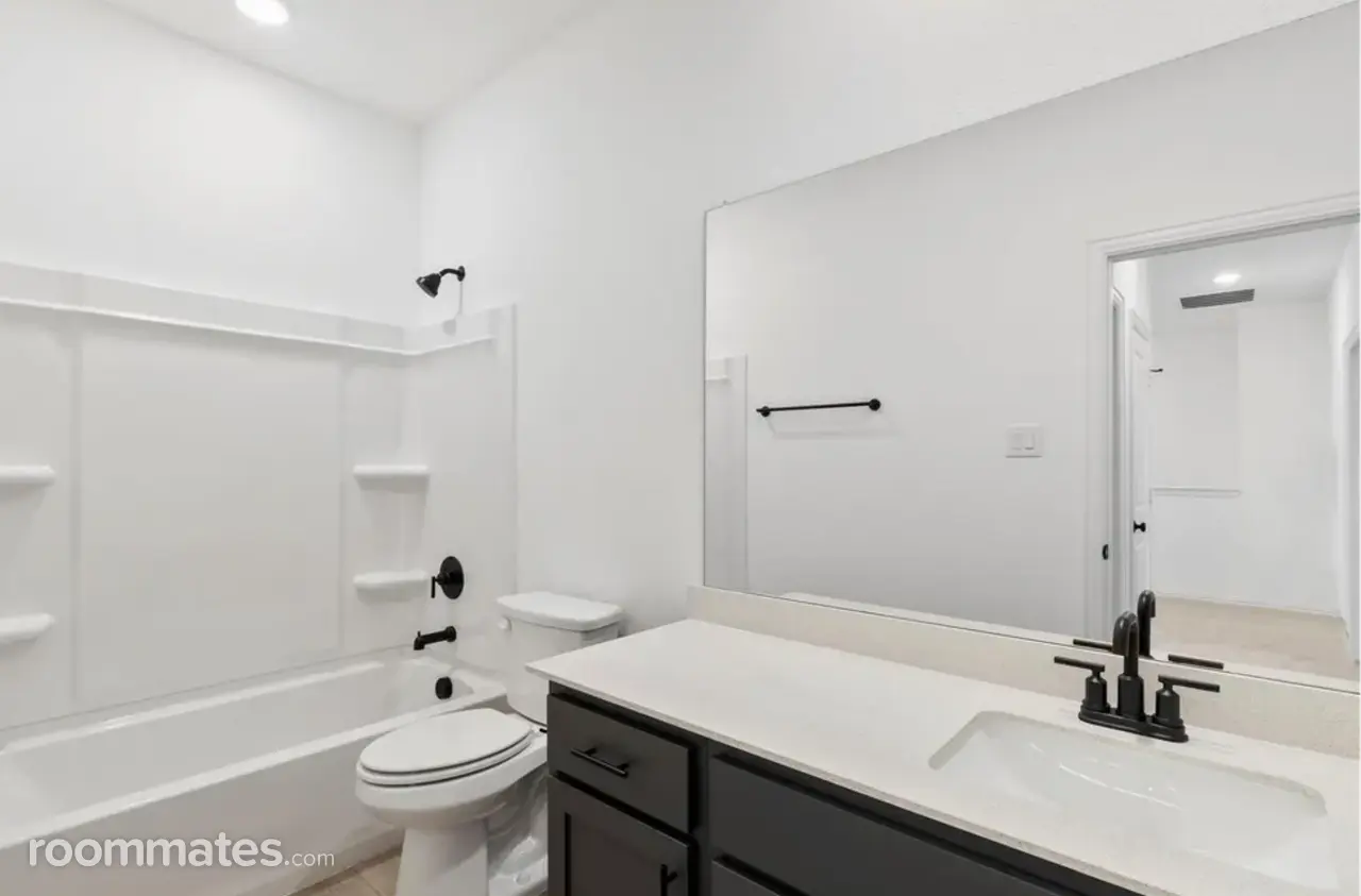 Profile photo 8 of 11