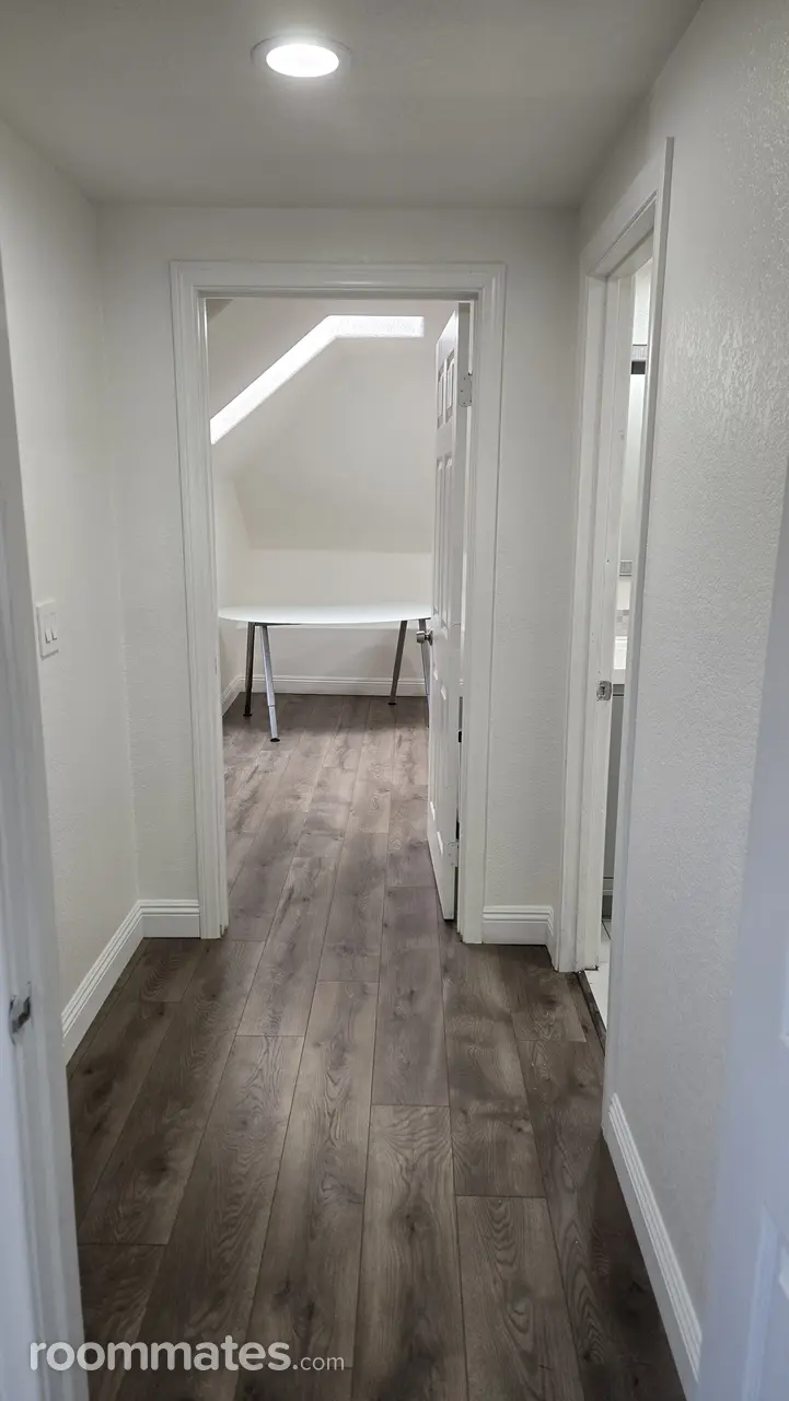 Profile photo 8 of 11