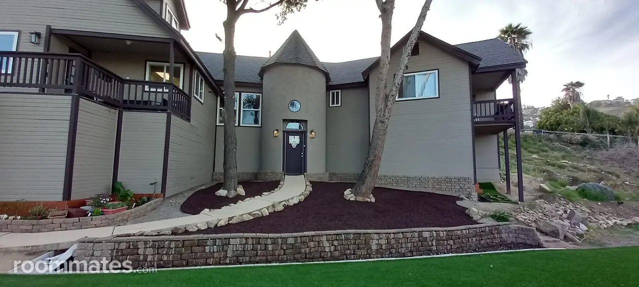 Profile photo 1 of 11