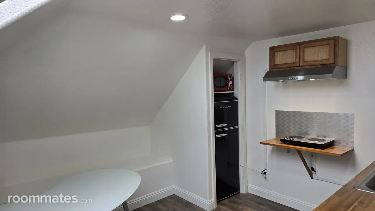 Profile photo 9 of 11