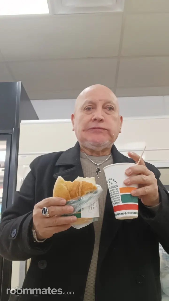 Profile photo 1 of 1