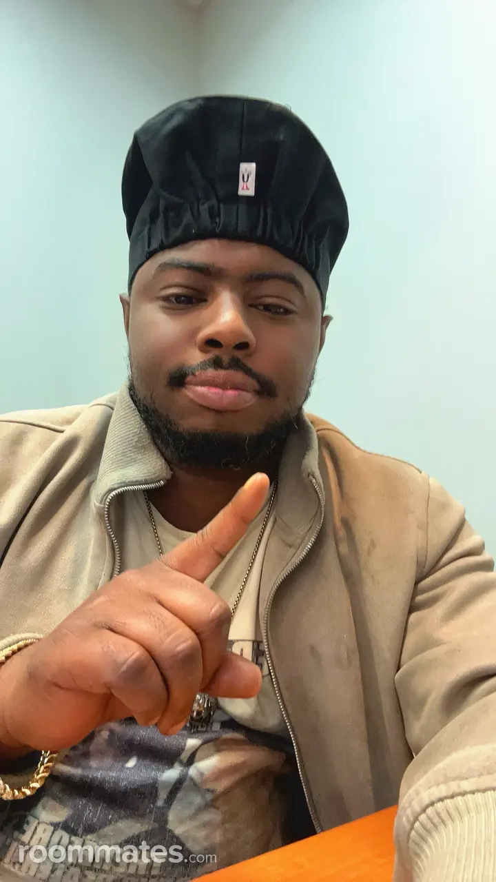 Profile photo 1 of 1