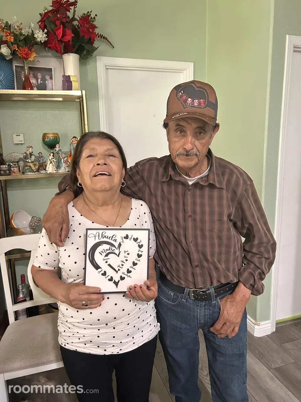 Profile photo 4 of 4